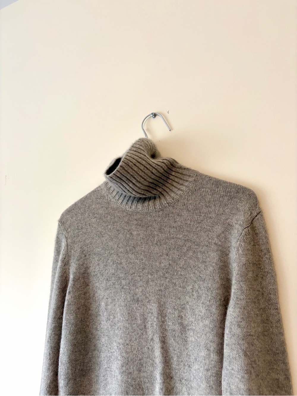 Michael Kors Collection Light Gray Ribbed Turtleneck Sweater